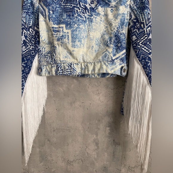 Chico’s Women’s Blue/white Jean Jacket  Artisan Pattern Beaded Fringe Crop Sz0 - Picture 8 of 10